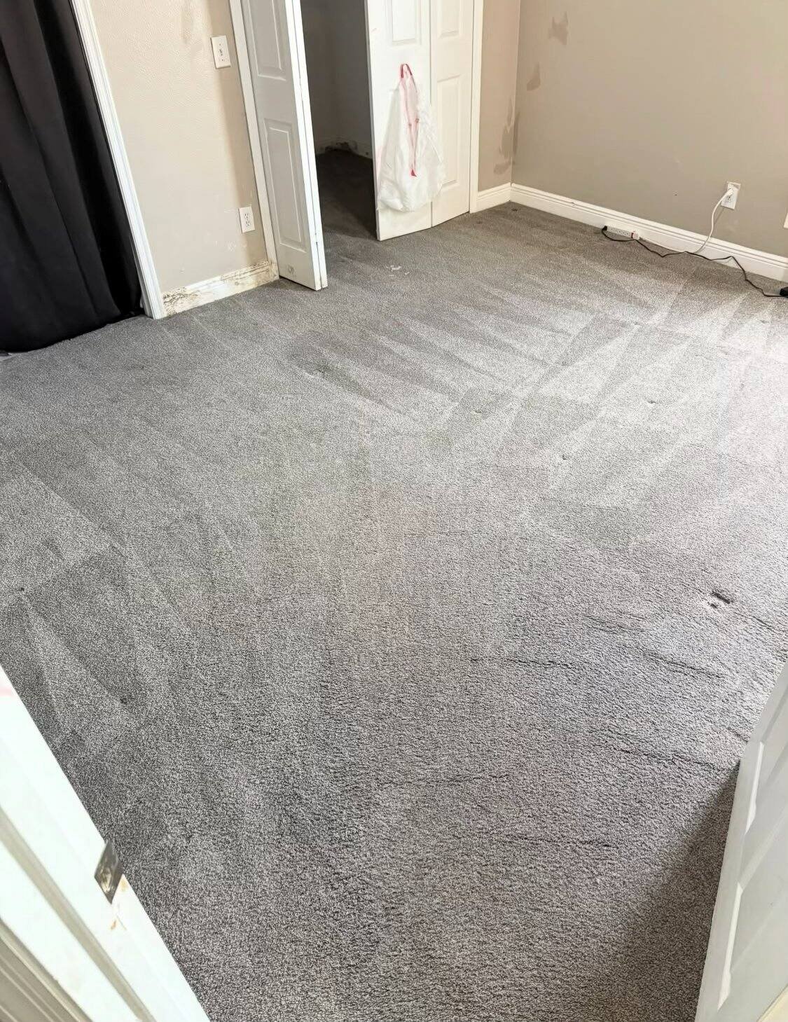La même moquette après nettoyage